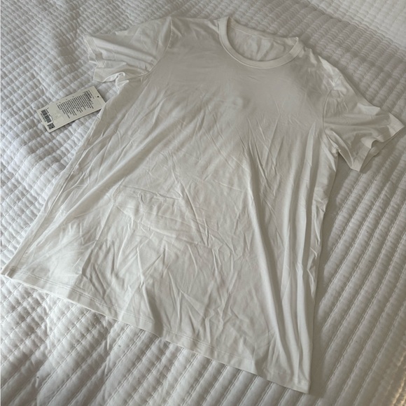 Lululemon Athletica White Fundamental Tee Men’s L - Picture 1 of 6